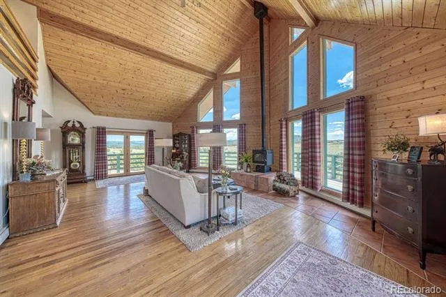 895 Acorn Rd Cotopaxi, CO 81223