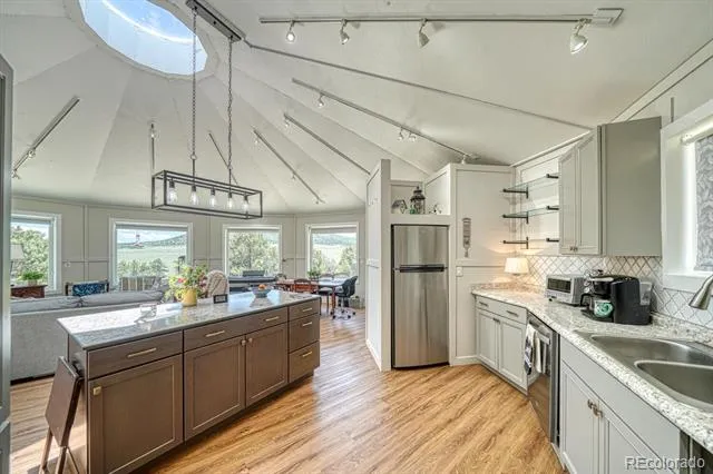 895 Acorn Rd Cotopaxi, CO 81223