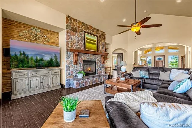 16895 Horizon Ridge Trail Colorado Springs, CO 80908
