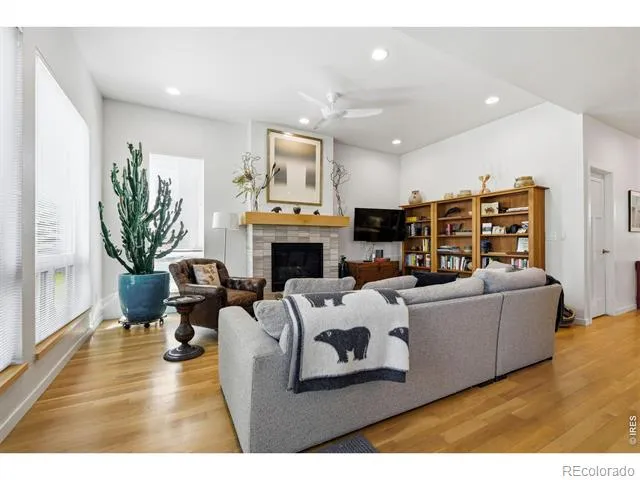 340 McConnell Drive Lyons, CO 80540