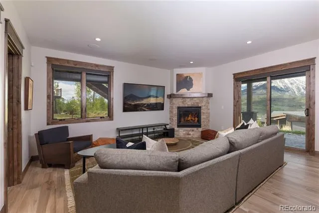 27 Fly Caster Lane Silverthorne, CO 80498