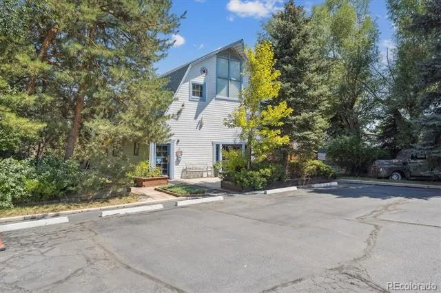 9000 W Jewell Avenue Lakewood, CO 80232