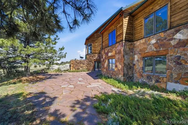 10 Bozeman Trail Elizabeth, CO 80107