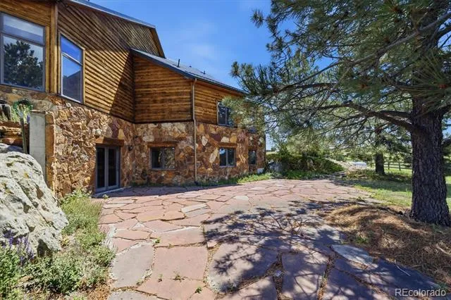 10 Bozeman Trail Elizabeth, CO 80107