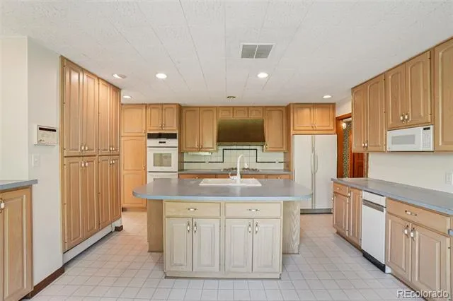 203 9th Street Georgetown, CO 80444