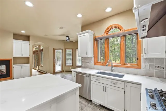 3925 Wavy Oak Drive Colorado Springs, CO 80908
