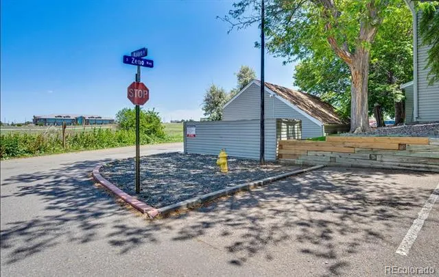 908 S Walden Way #203 Aurora, CO 80017