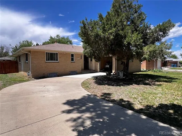 535 Kenton Street Aurora, CO 80010