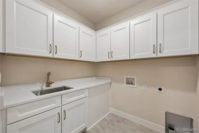 5725 Pleasant View Drive Castle Rock, CO 80108