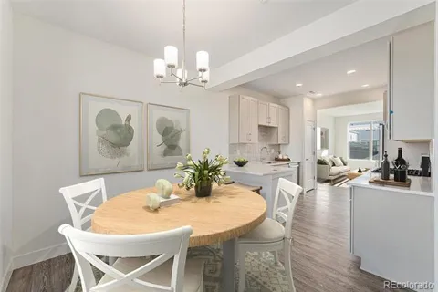 888 S Valentia Street #102