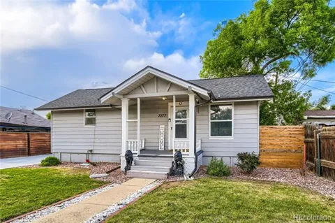 7277 E 68th Place