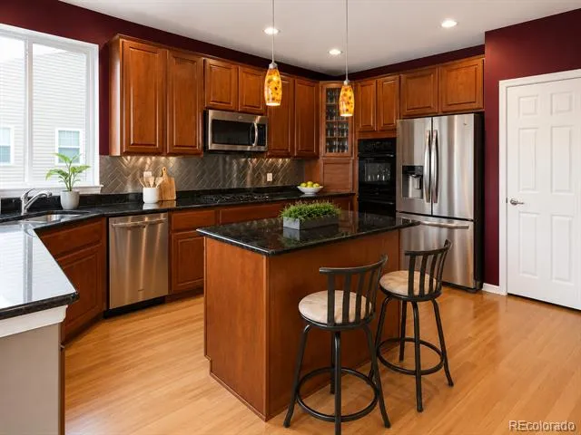 899 Tarpan Place Castle Rock, CO 80104