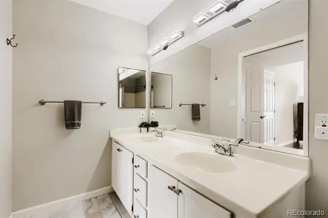 3855 Canyon Ranch Road #202 Highlands Ranch, CO 80126