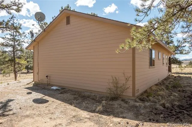 75 Whip Way Hartsel, CO 80449