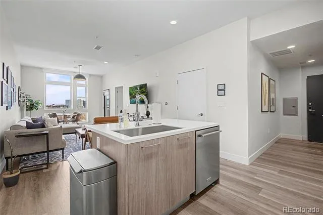 2880 Zuni Street #409 Denver, CO 80211