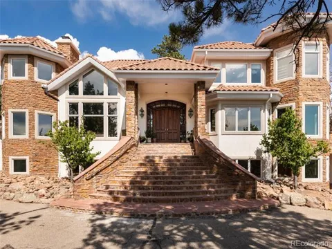 1189 Rembrandt Road