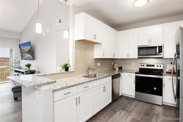 15700 E Jamison Drive #8-305 Englewood, CO 80112