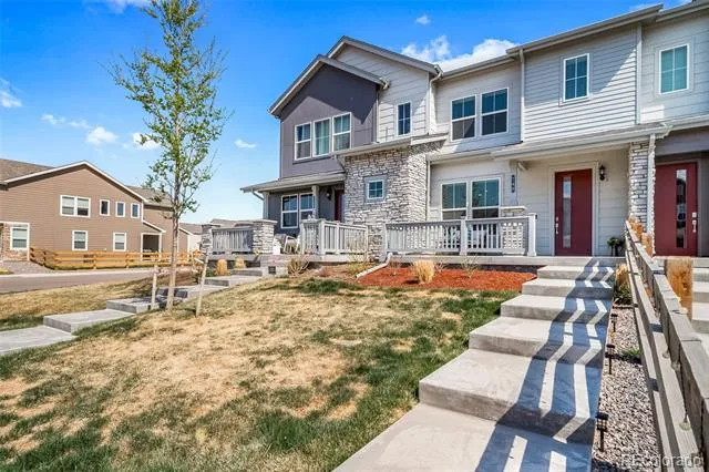 746 Bersshine Court Watkins, CO 80137