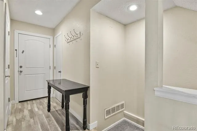 4290 S Mobile Circle #A Aurora, CO 80013
