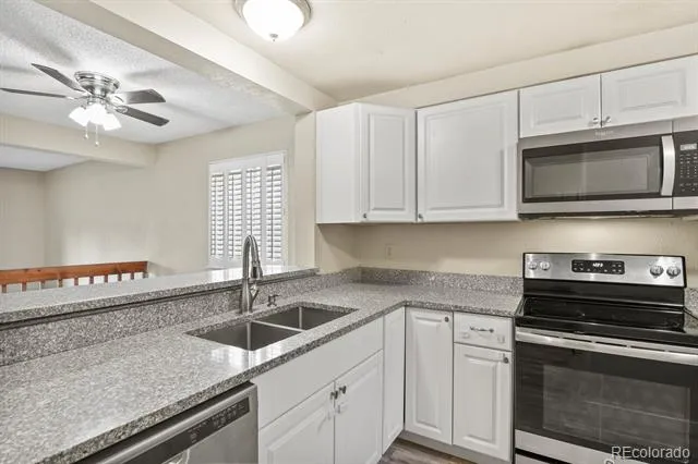 4290 S Mobile Circle #A Aurora, CO 80013