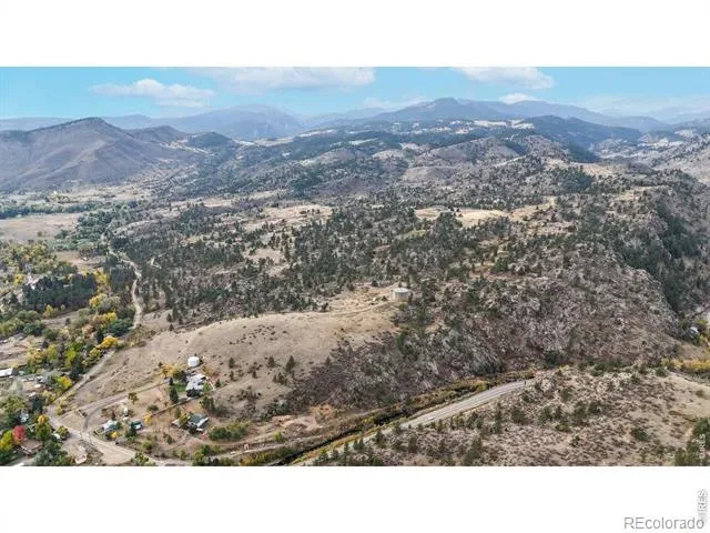2155 Apple Valley Road Lyons, CO 80540