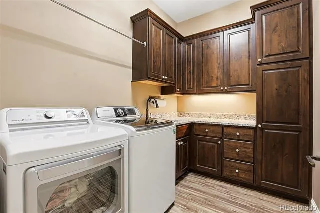 27165 E Long Place Aurora, CO 80016