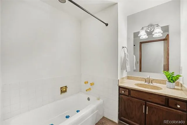 8550 W 10th Avenue Lakewood, CO 80215