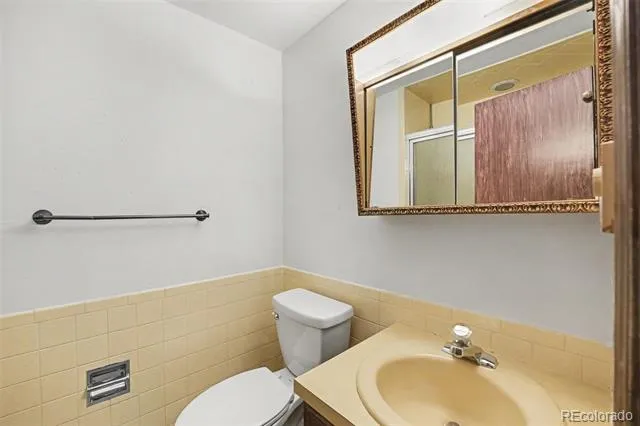 8550 W 10th Avenue Lakewood, CO 80215
