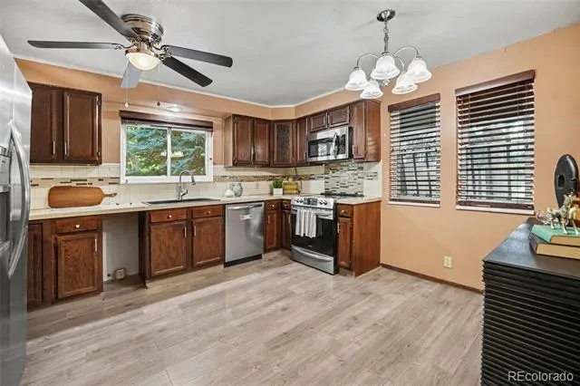 8550 W 10th Avenue Lakewood, CO 80215