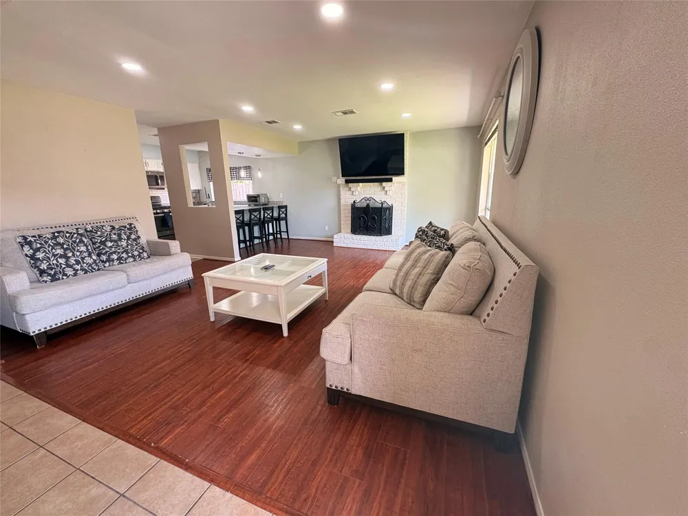 2118 Hilton Head Drive Missouri City, TX 77459