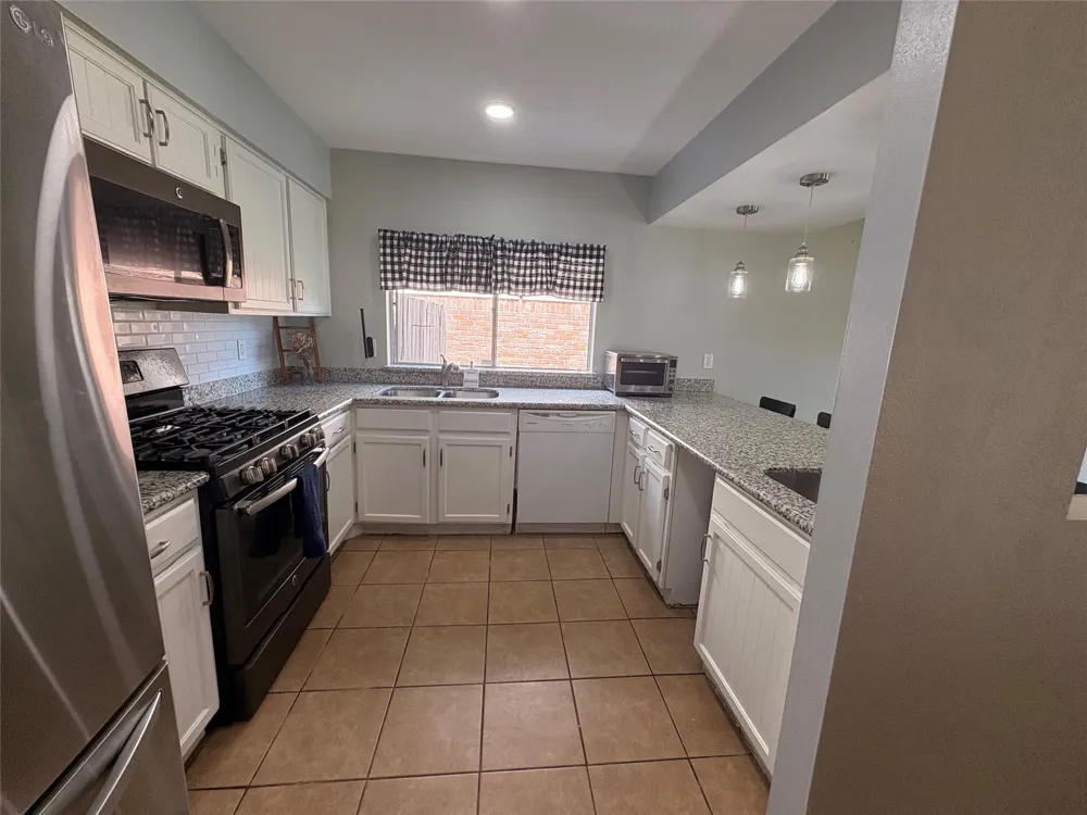 2118 Hilton Head Drive Missouri City, TX 77459