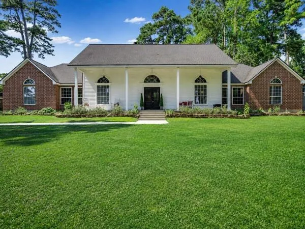 14131 Lakepoint Drive Willis, TX 77318