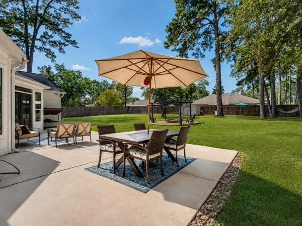 14131 Lakepoint Drive Willis, TX 77318
