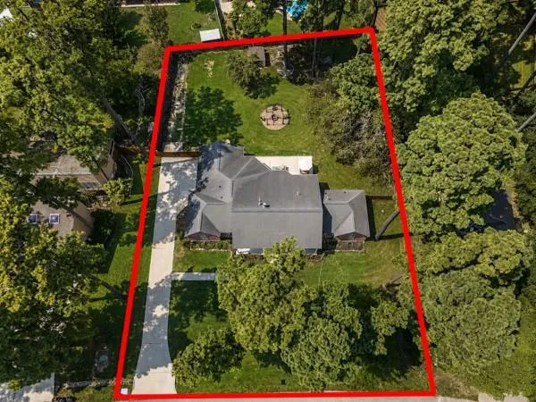 14131 Lakepoint Drive Willis, TX 77318