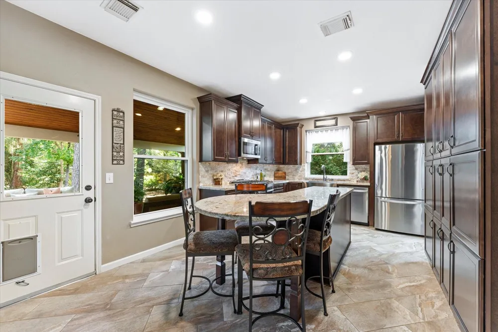 50 Hollylaurel Circle The Woodlands, TX 77382