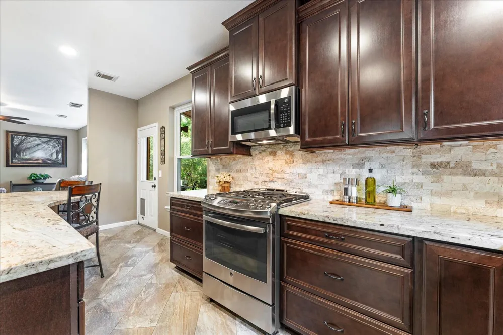 50 Hollylaurel Circle The Woodlands, TX 77382