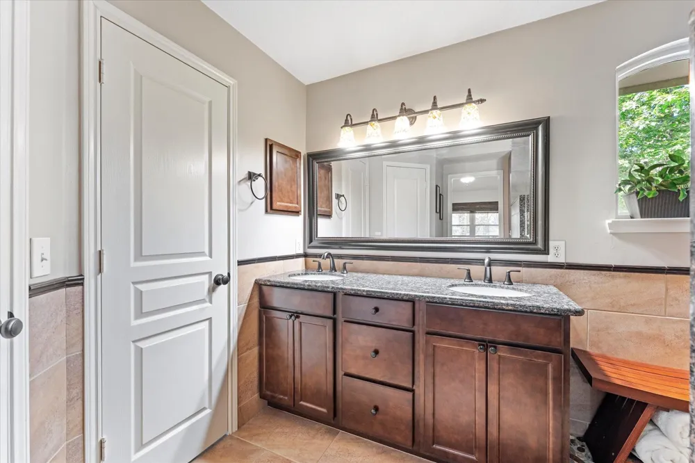 50 Hollylaurel Circle The Woodlands, TX 77382