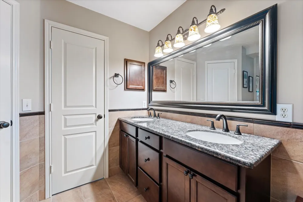 50 Hollylaurel Circle The Woodlands, TX 77382