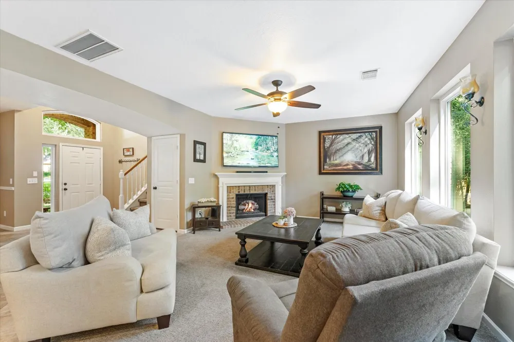 50 Hollylaurel Circle The Woodlands, TX 77382