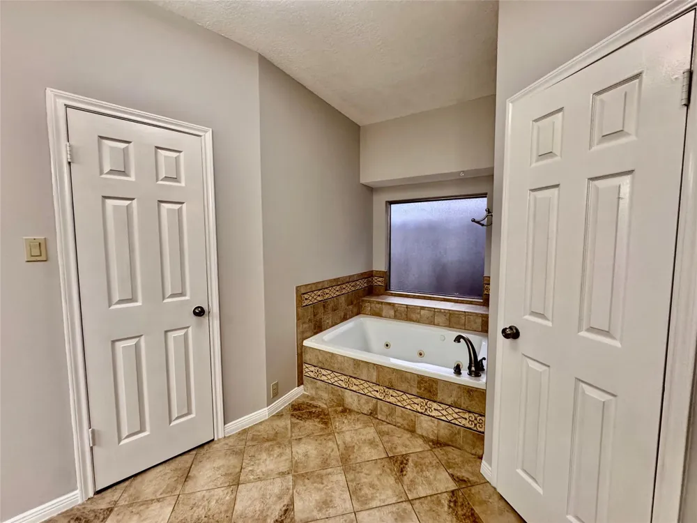 2623 Double Lake Drive Missouri City, TX 77459