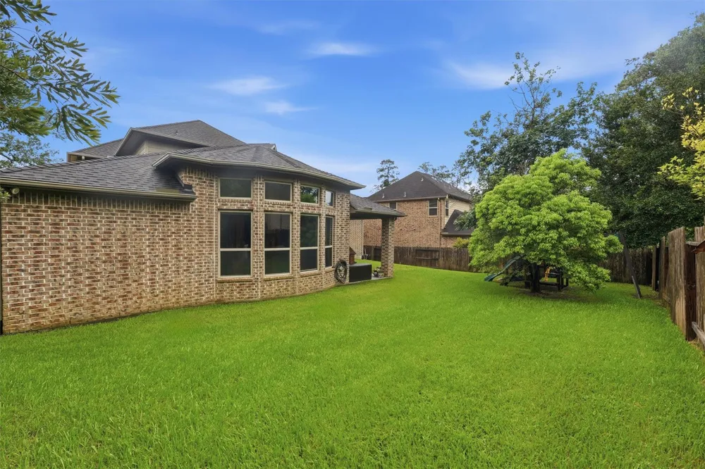 210 Fox Squirrel Court Pinehurst, TX 77362
