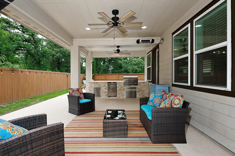 2111 Woodland Elm Lane Conroe, TX 77384
