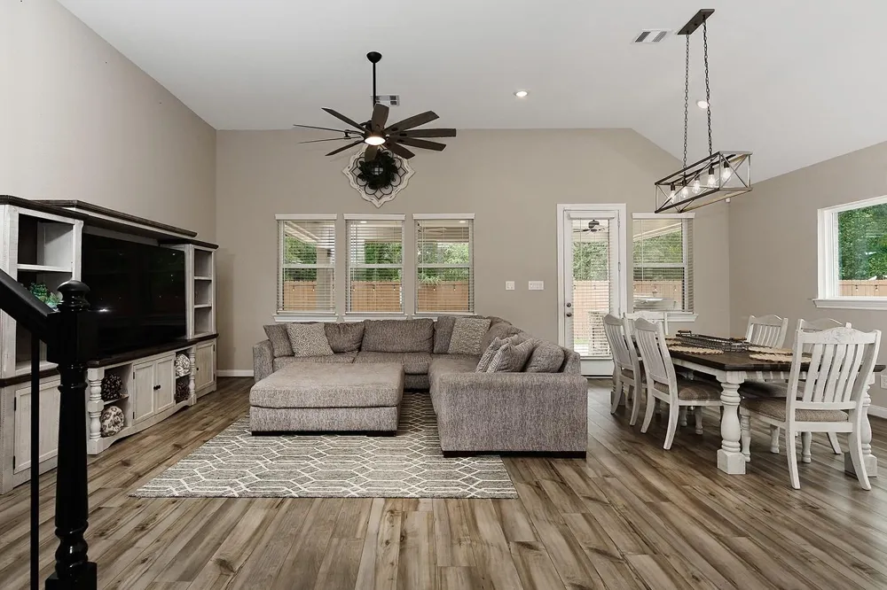 2111 Woodland Elm Lane Conroe, TX 77384