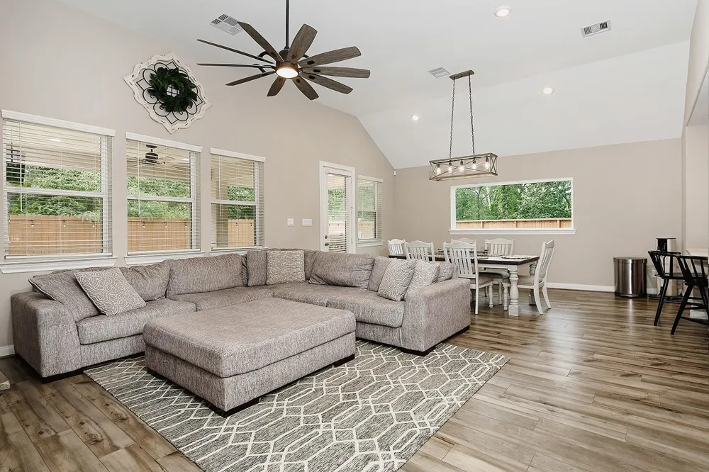 2111 Woodland Elm Lane Conroe, TX 77384