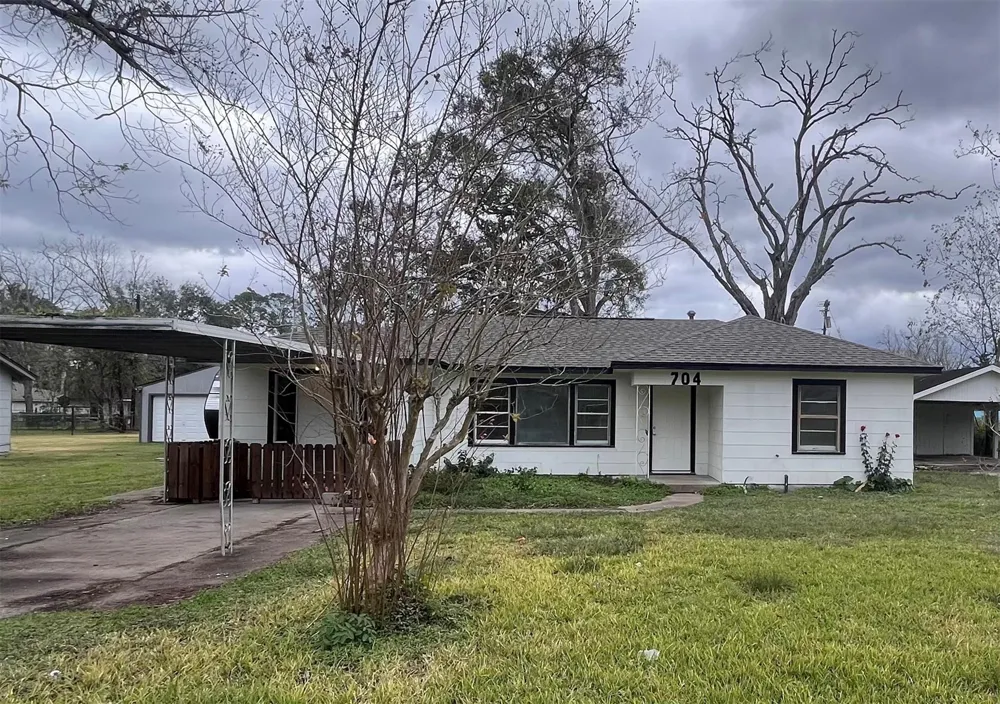 704 Alice Street Sweeny, TX 77480