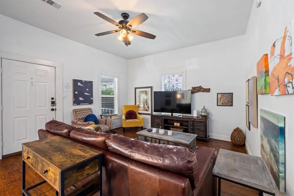 519 Allston Street Houston, TX 77007
