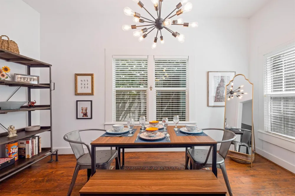519 Allston Street Houston, TX 77007