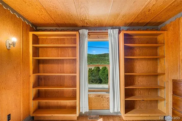135 S Main Street Alma, CO 80420