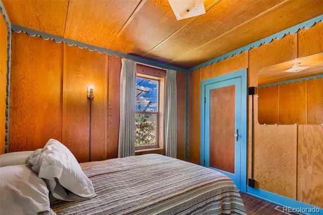 135 S Main Street Alma, CO 80420