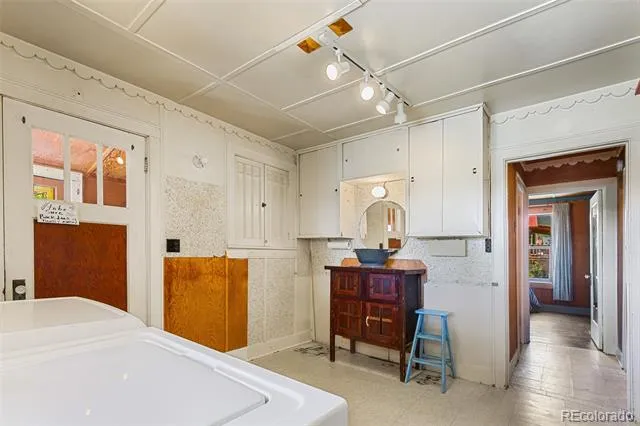 135 S Main Street Alma, CO 80420